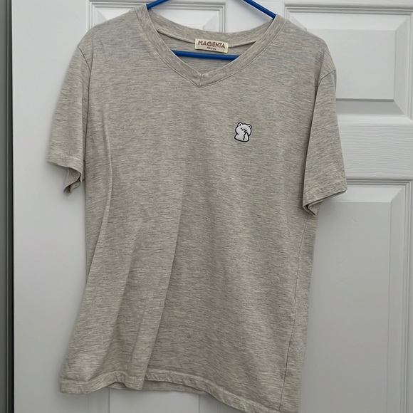 Cream colored Magenta Seoul shirt - Picture 1 of 1